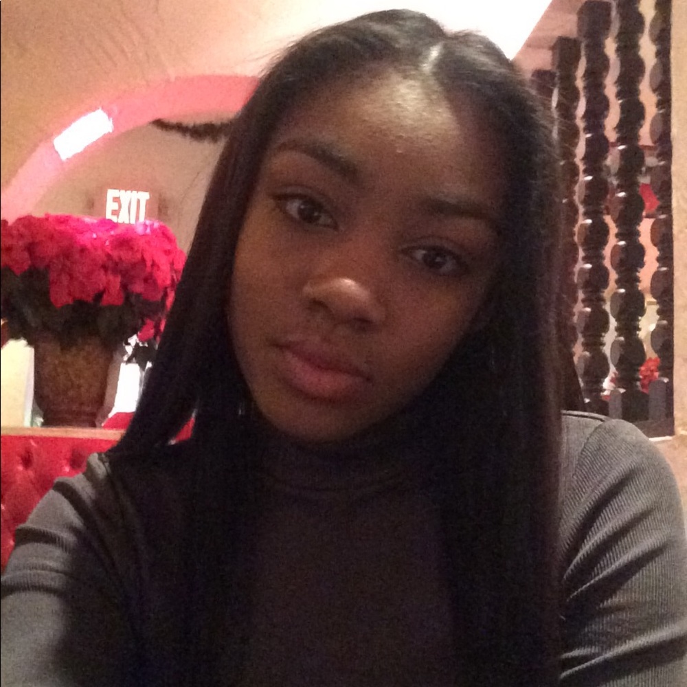 Meet your Posher, Makenzie